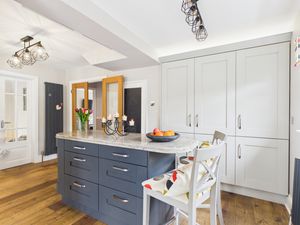 Kitchen- click for photo gallery